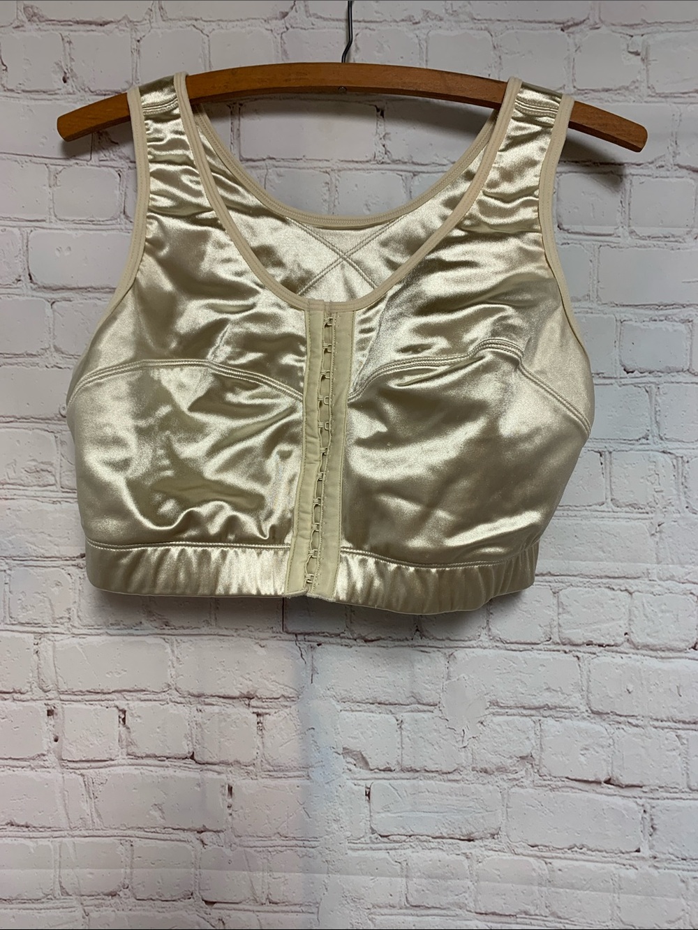 ENELL Ecru Satin Sports Bra Size 3 41-45 - Picture 2 of 9